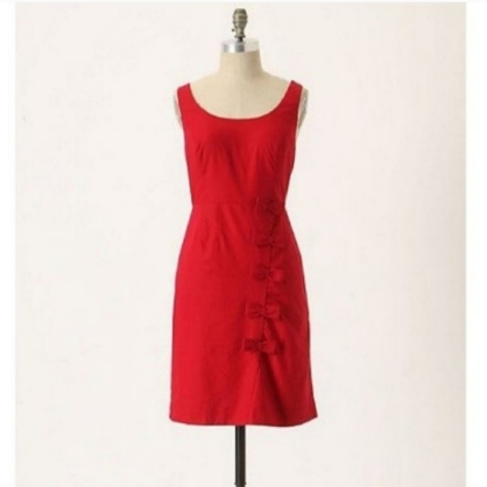 Classic Red Sleeveless Sheath Dress